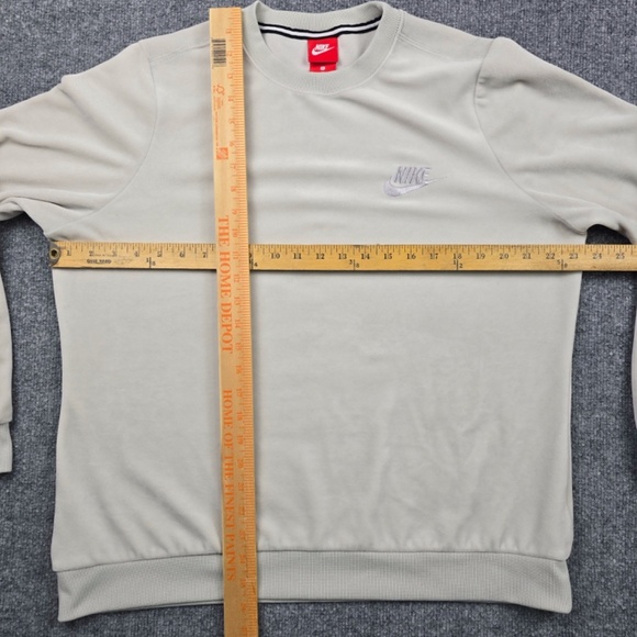 NIKE SPORTWEAR WOMEN'S XL VELOUR CREW SHIRT OATMEAL SWEATSHIRT- GREY 921147-072 - Picture 9 of 9